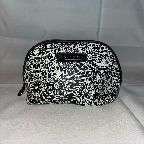 Kensie Womens Black & White Cosmetic Toiletries Case Pouch - Picture 1 of 6